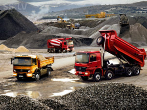 excavators-crawler-10836190.800-300x225 Реалии рынка грузовой техники